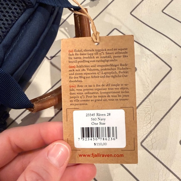 NWT Fjallraven Raven 28 Navy Backpack - Picture 8 of 13